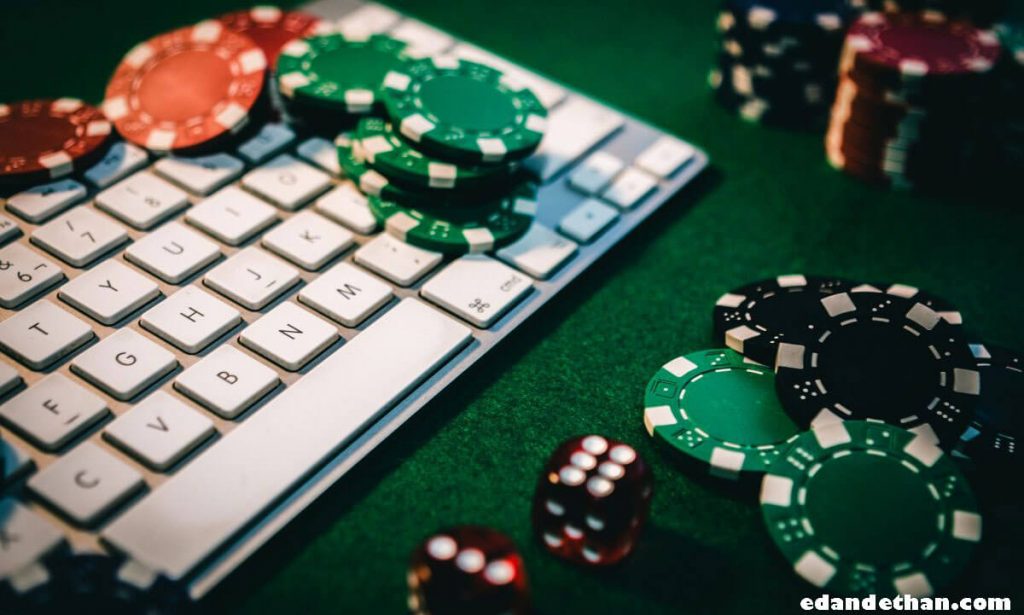 Simplicity and Availability A novice poker player may find the game of online poker extremely confusing, as the game